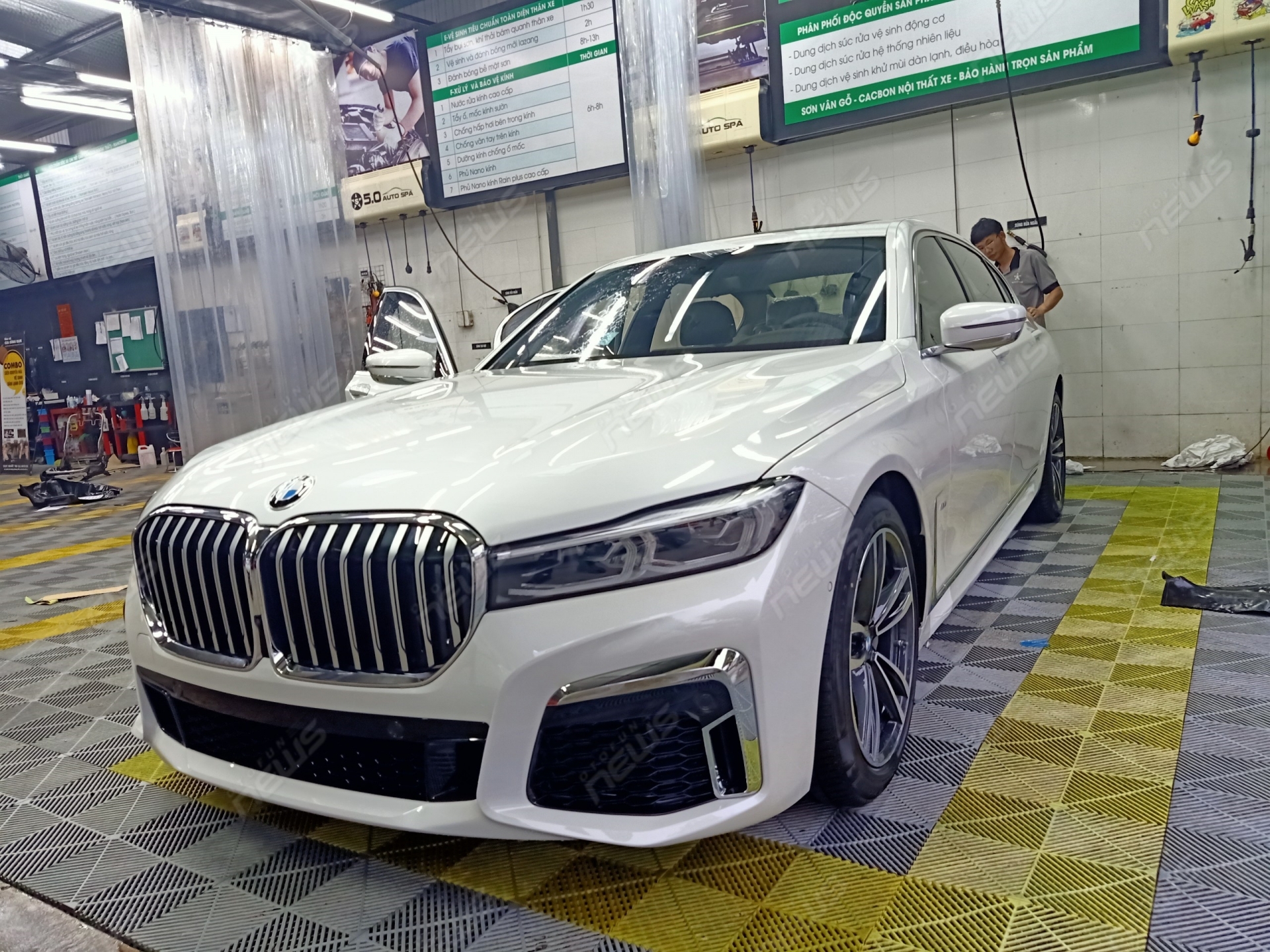 bmw 730li m sport lo anh noi that truoc ngay ra mat