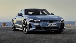 Audi e-tron GT 2022 có giá gần 100.000 euro