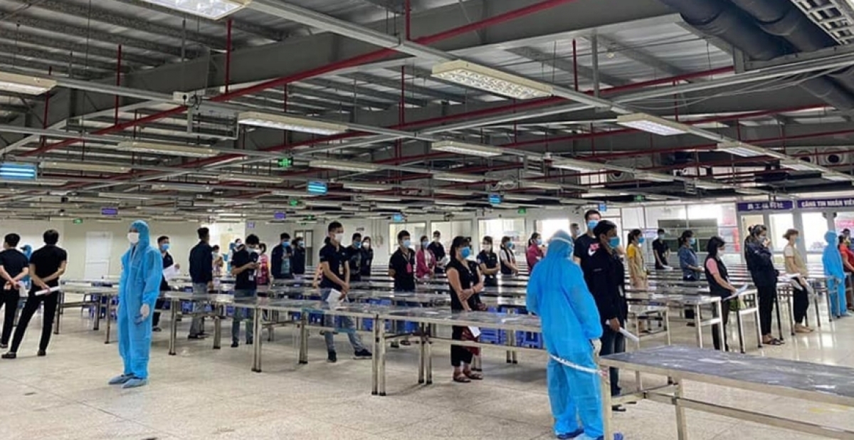 Bắc Giang: Dừng xe đưa đón công nhân ở tất cả tuyến đến các khu công nghiệp