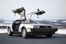 Câu chuyện thú vị về chiếc xe DeLorean trong phim "Trở lại tương lai"