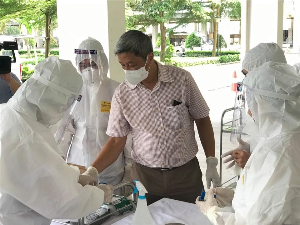 Thêm 35 ca nhiễm mới, đẩy nhanh tiến độ tiêm vắc xin cho 100.000 công nhân ở Bắc Giang
