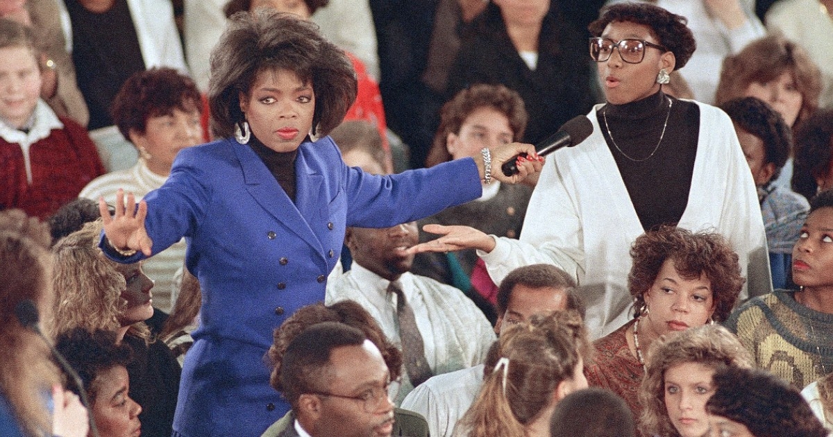 Oprah Winfrey: Từ cô bé mặc váy may từ bao tải tới tỷ phú da màu đầu tiên của nước Mỹ