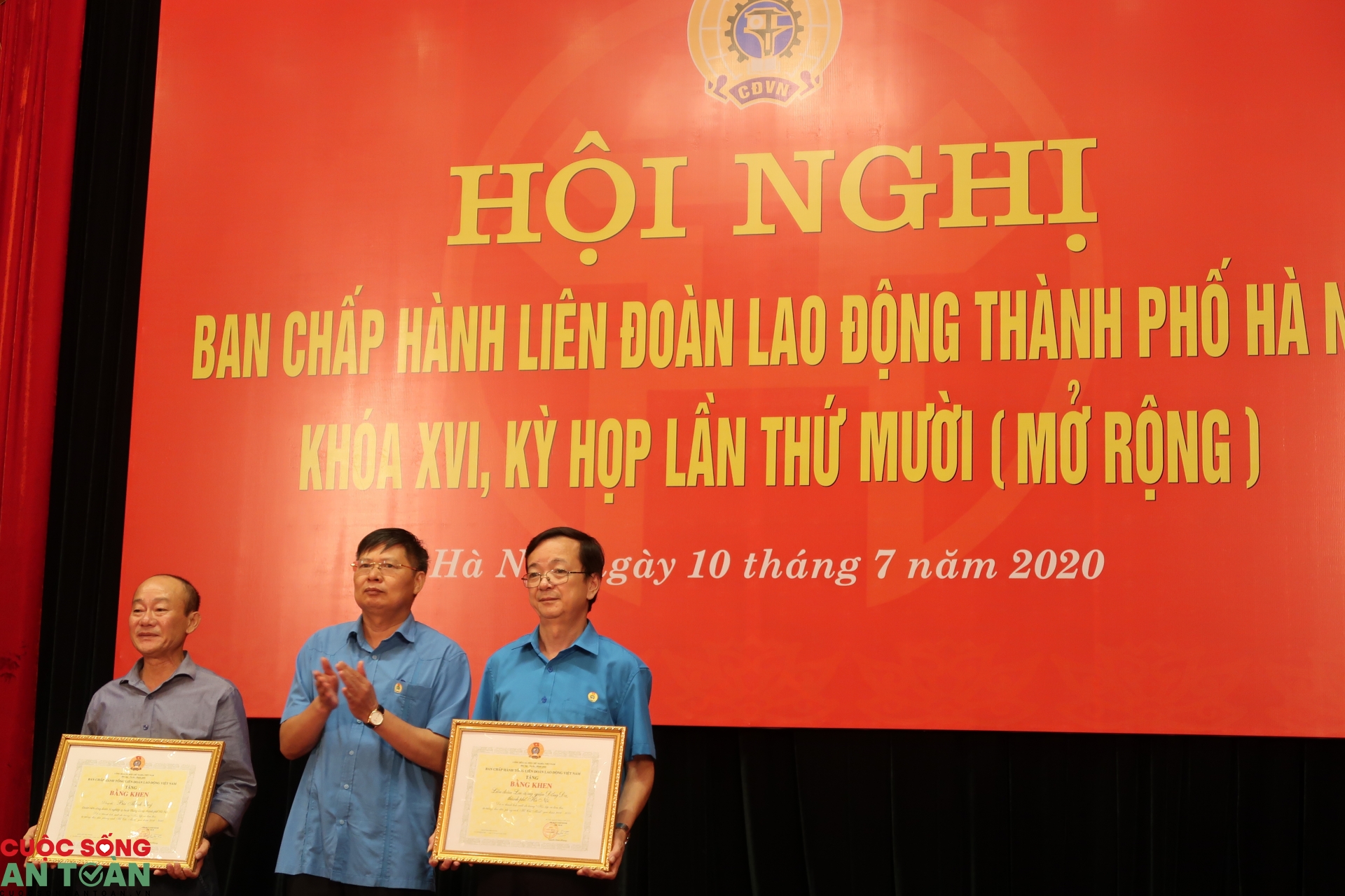 to chuc doi thoai voi dai dien cong nhan trong 6 thang cuoi nam 2020