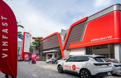 Khám phá showroom VinFast mới rộng 5.000m2 tại Hà Nội