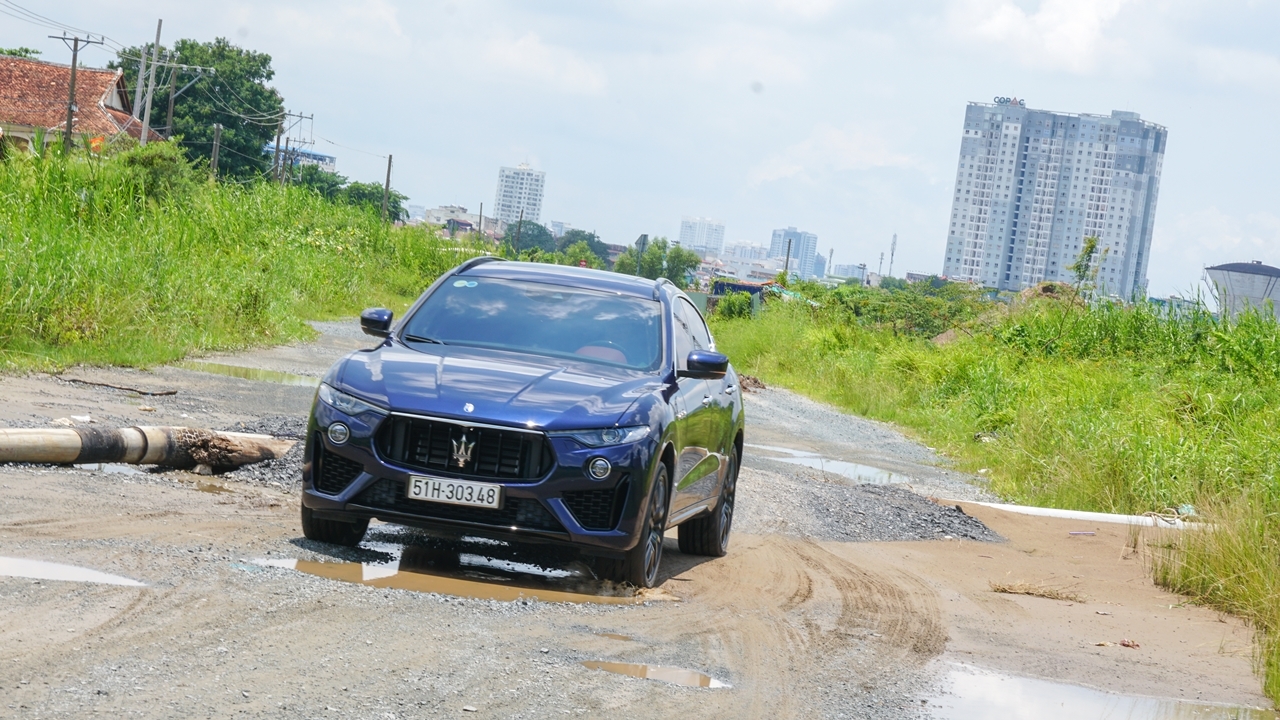 maserati levante grandsport xe dua gam cao danh cho nguoi giau