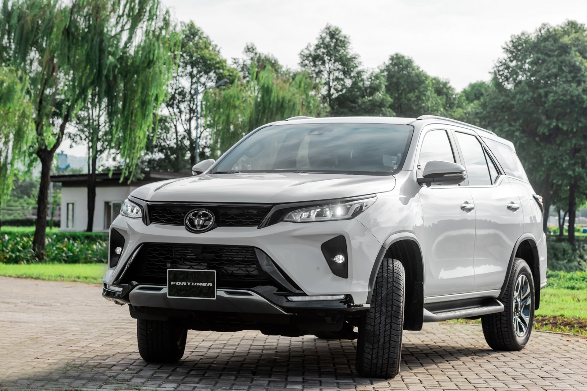 toyota fortuner 2020 co gi de chinh phu c kha ch ha ng vie t