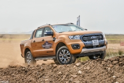 Ford Ranger giữ vững ngôi đầu trong phân khúc bán tải tháng 10/2020