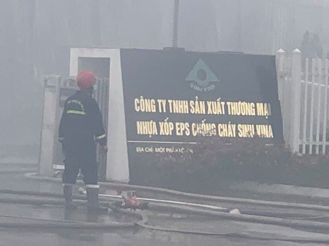 Vụ cháy nhà xưởng ở KCN Vân Trung: Người trong cuộc kể lại sự việc
