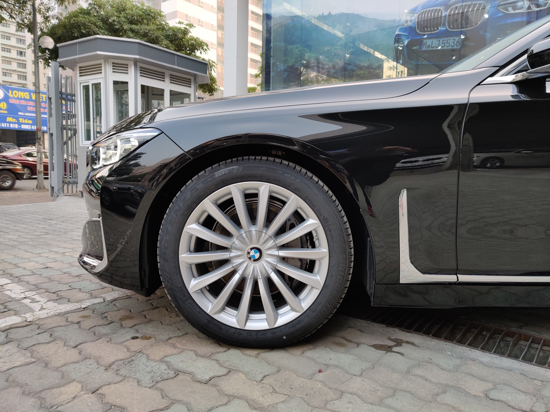 bmw 740li phien ban moi gia 56 ty dong tai viet nam