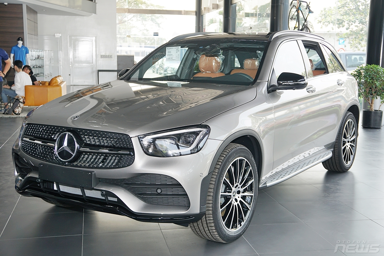 anh thuc te mercedes benz glc 300 2020 dau tien tai viet nam