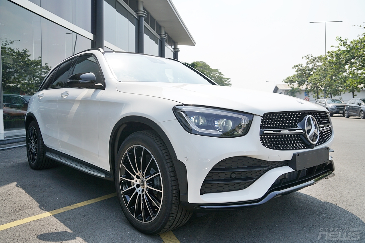 anh thuc te mercedes benz glc 300 2020 dau tien tai viet nam