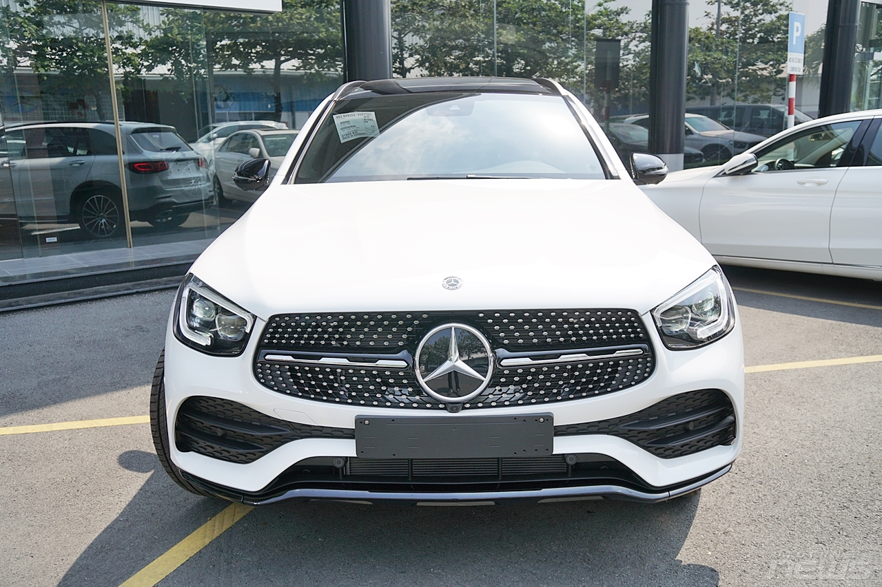 anh thuc te mercedes benz glc 300 2020 dau tien tai viet nam