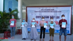 11 bệnh nhân Covid-19 tại Quảng Nam ra viện mừng rơi nước mắt