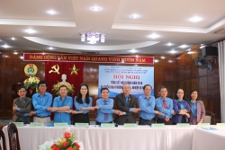 LĐLĐ Quảng Nam nhận Cờ dẫn đầu, 4 đơn vị nhận xuất sắc