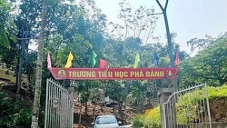 bat hai doi tuong van chuyen ma tuy trai phep thu giu 30 banh heroin