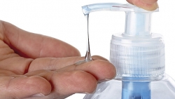 Cách nhận diện hàng giả khi mua nước rửa tay khô phòng bệnh Covid - 19
