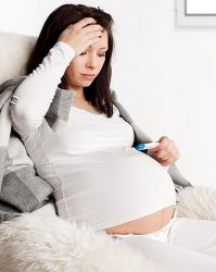 Dùng thuốc hạ sốt nào an toàn cho các chị em khi mang thai?
