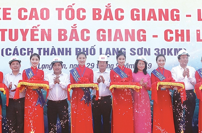 thong xe cao toc thoi gian di lai giua ha noi va lang son rut ngan gan 1 tieng