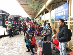 Hà Nội: Người lao động đổ ra bến xe Mỹ Đình về quê ăn Tết
