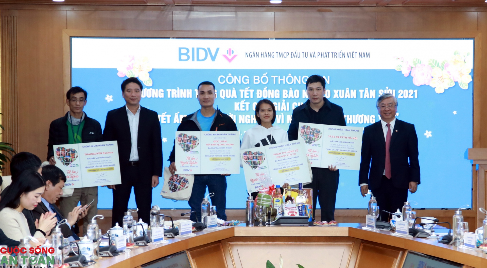 BIDV tặng 60.000 suất quà Tết cho đồng bào nghèo cả nước