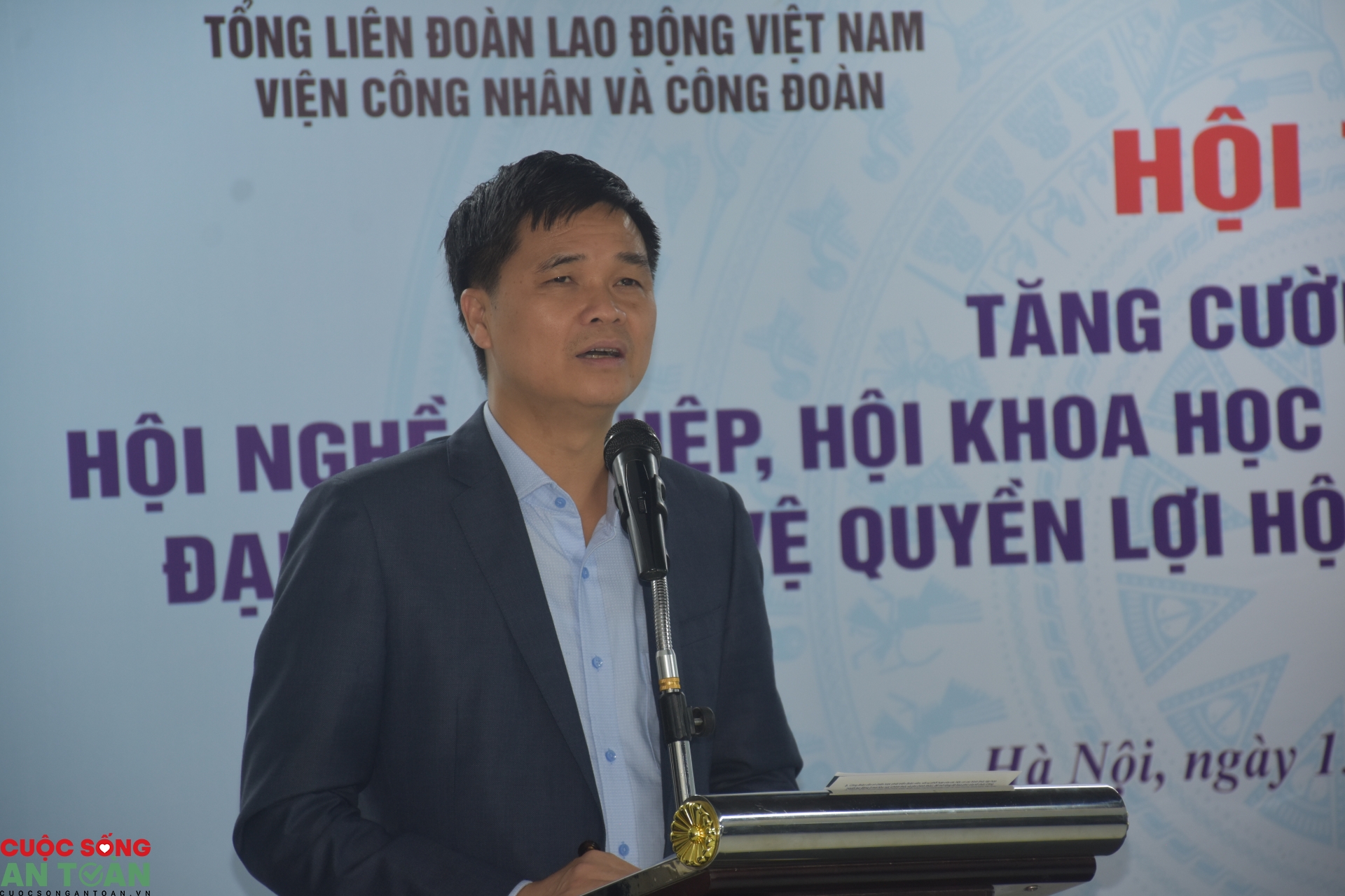 Tăng cường liên kết giữa Công đoàn Việt Nam với hội nghề nghiệp và hội KHKT