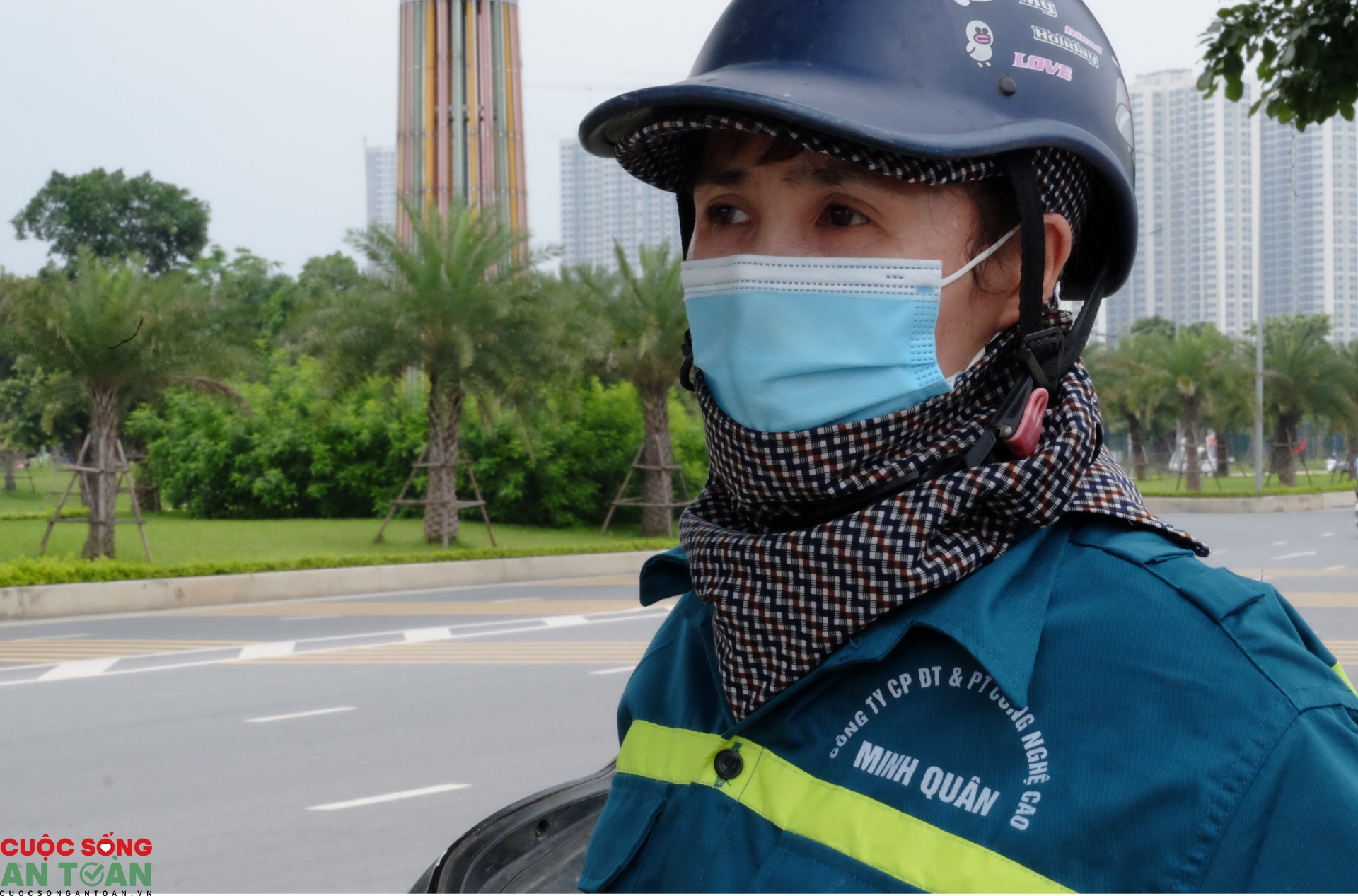 Công nhân vệ sinh môi trường ở Hà Nội bị nợ lương – Bài 1: Những cảnh đời cùng quẫn