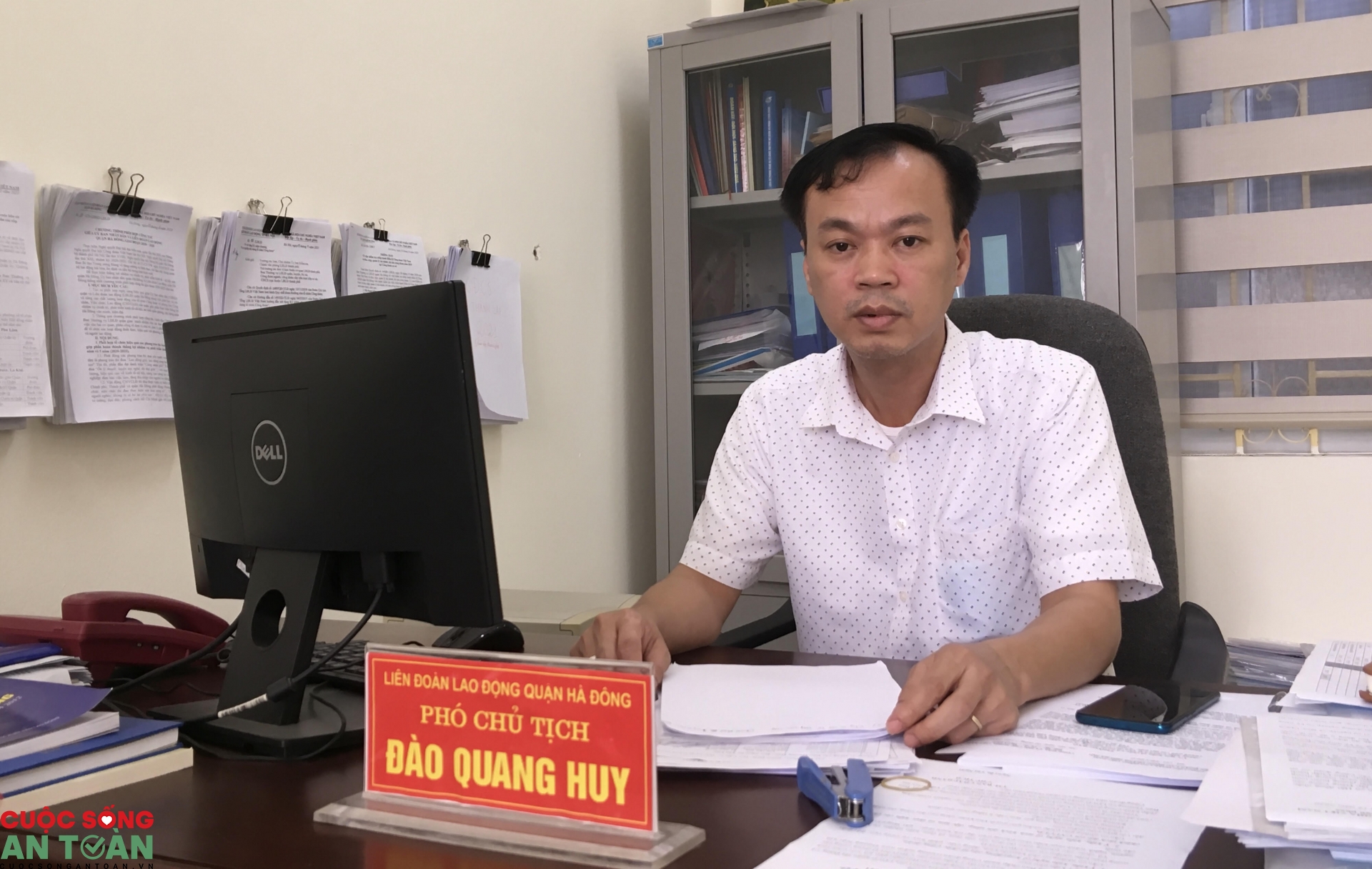 Công nhân vệ sinh môi trường ở Hà Nội bị nợ lương – Bài 2: Giám đốc chối bỏ trách nhiệm