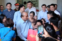 Toàn cảnh buổi gặp gỡ của Thủ tướng Nguyễn Xuân Phúc với công nhân tại tỉnh Bắc Ninh
