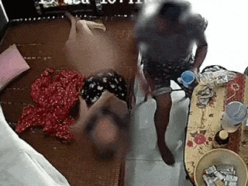 Cụ bà nằm liệt giường ở Ninh Bình bị người giúp việc bạo hành dã man