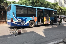 dinh chi lai va phu xe buyt bi to danh nguoi tren cau vinh tuy