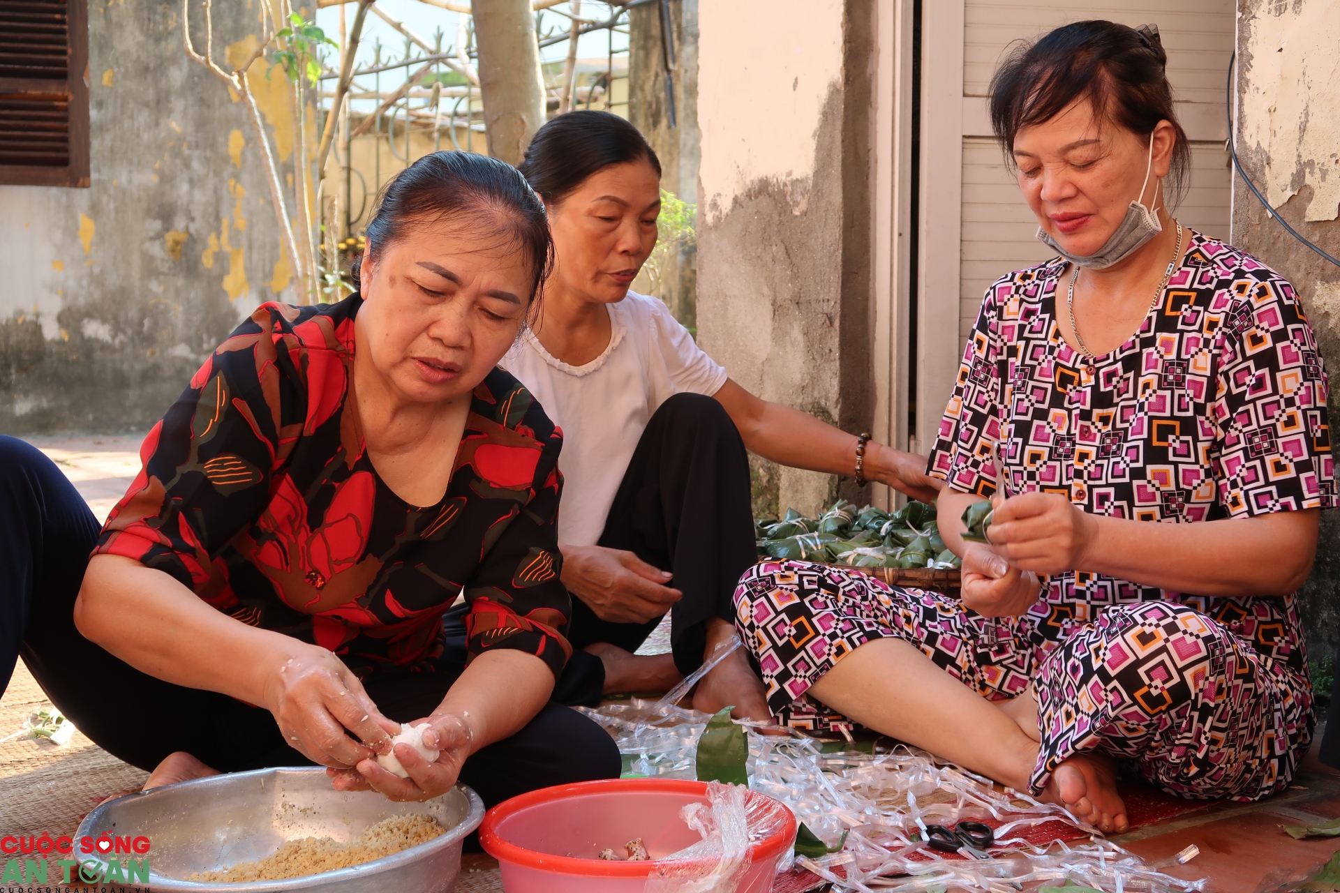 Vấn đề việc làm và thu nhập cho người già ở nông thôn