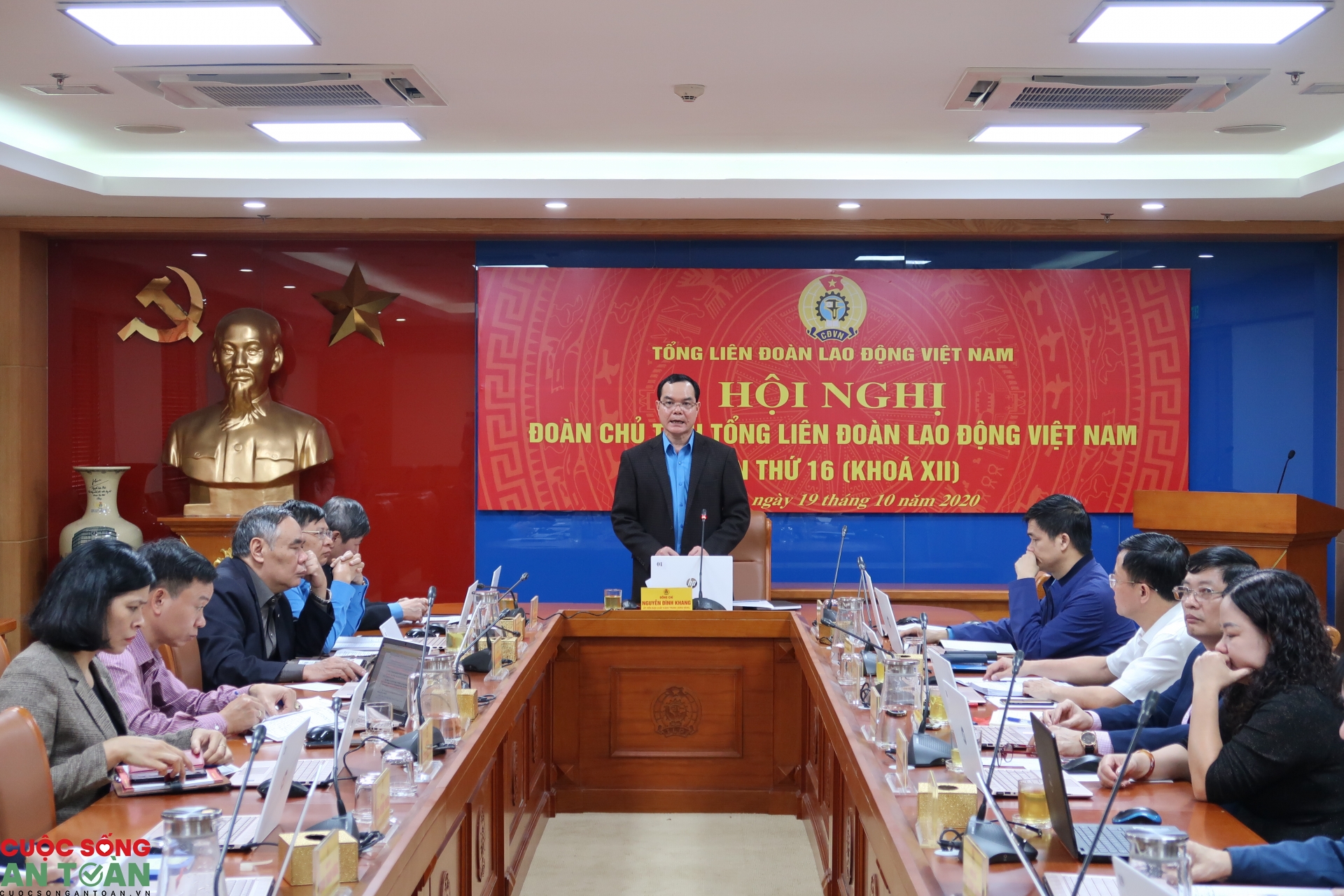 Tổng LĐLĐ Việt Nam ban hành Kế hoạch Vận động, ủng hộ đồng bào bị thiên tai