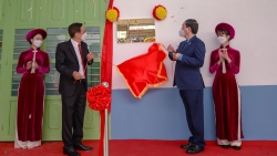Gắn biển công trình chào mừng 25 năm thành lập Công đoàn Dệt May Việt Nam
