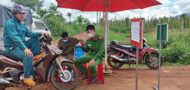 Bùng phát dịch bạch hầu ở Gia Lai: Cách ly làng Bông Hiot để dập dịch