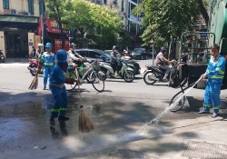 Hà Nội: Chiều tối ngày 17/7, các tuyến phố tại 4 quận nội thành không còn rác tồn đọng