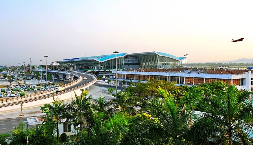 san bay da nang dung dua don khach di va den tu nuoc ngoai