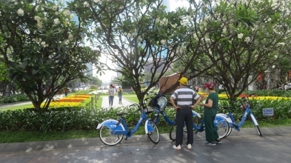 Sài Gòn vơ vẩn đạp xe…