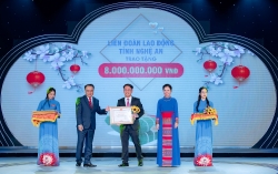 LĐLĐ tỉnh Nghệ An ủng hộ 8 tỷ đồng Chương trình "Tết vì người nghèo xuân Nhâm Dần 2022"