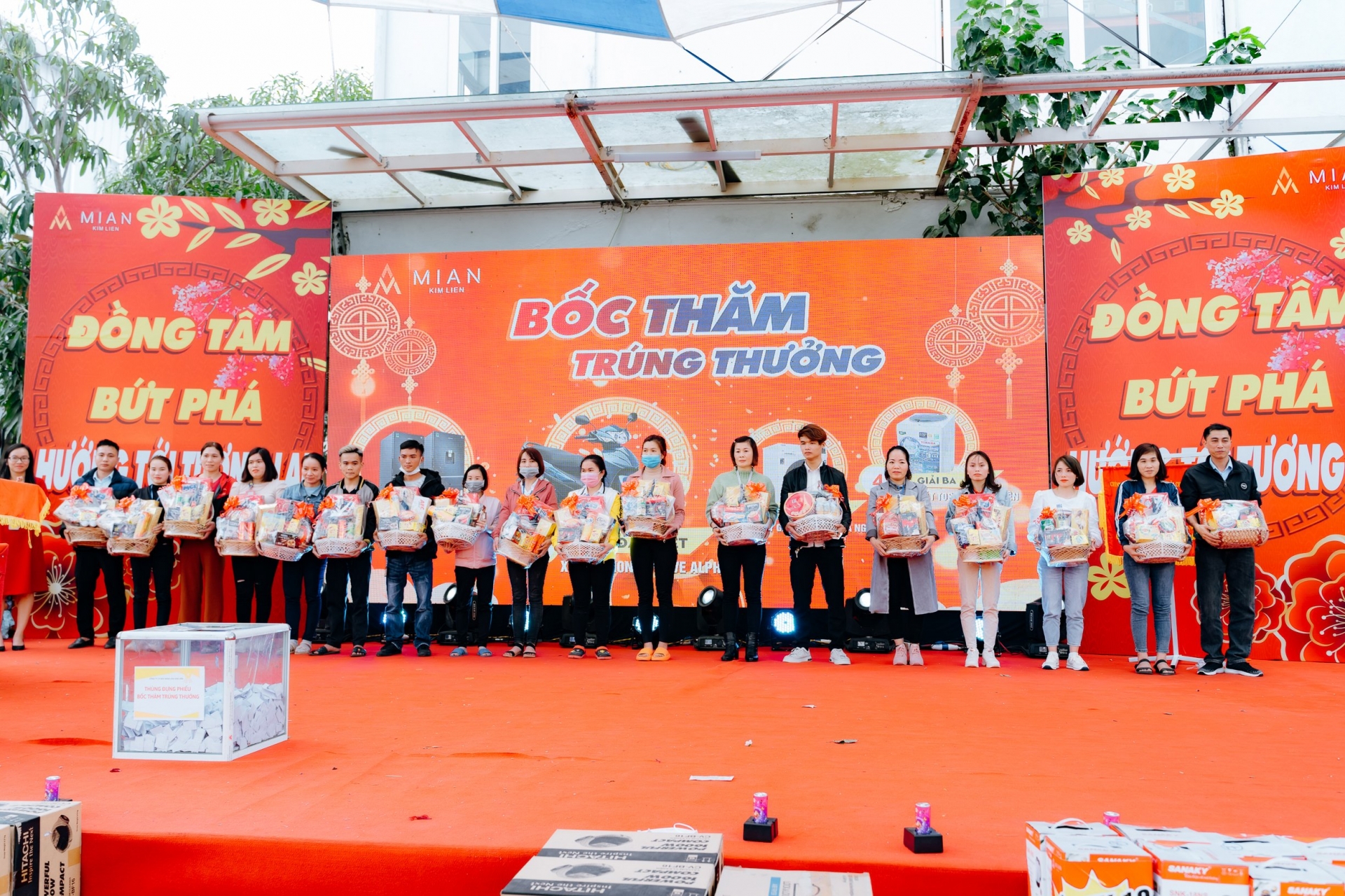 Công ty CP May Minh Anh – Kim Liên tổ chức Tết đoàn viên rực rỡ, đông vui, tự hào, lan tỏa