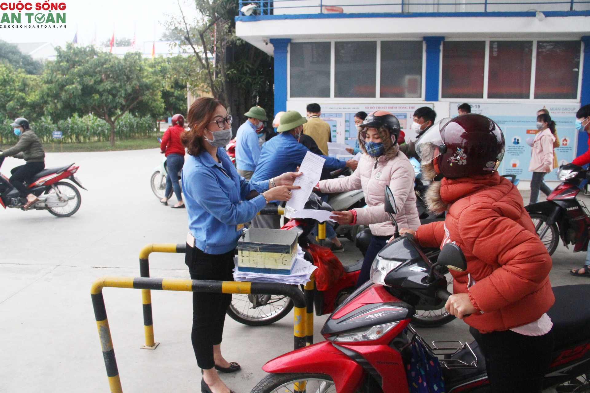 Nghệ An, Hà Tĩnh: 98% công nhân lao động tại các KKT đi làm trở lại