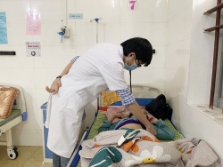 Bệnh viện Đa khoa TX Cửa Lò: Nỗ lực vượt khó để thực hiện tốt công tác khám chữa bệnh