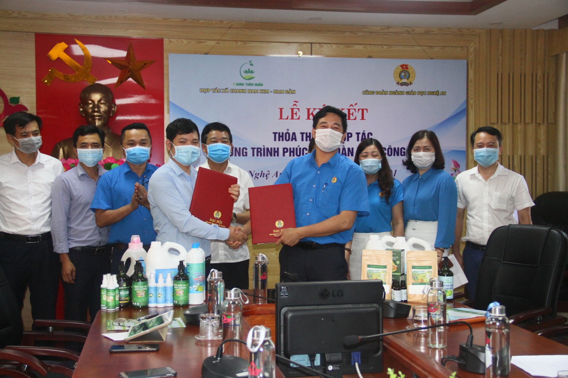 Công đoàn ngành Giáo dục Nghệ An ký kết phúc lợi đoàn viên với HTX Chanh Thiên Nhẫn