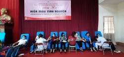 450 đoàn viên, người lao động tham gia hiến máu cứu người