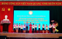 Tổng công ty cao su Đồng Nai tuyên dương gần 350 con công nhân học giỏi
