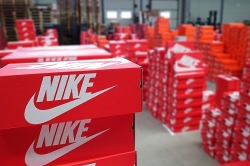 Nike kết thúc “cuộc tình” 2 năm với Amazon