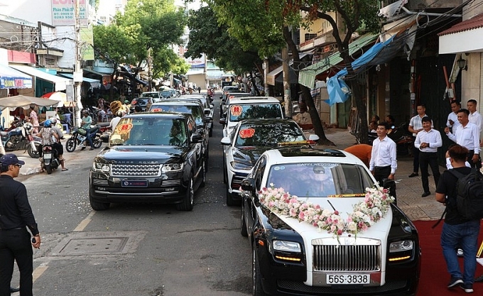 Rolls Royce Cullinan chính là xe sang kế tiếp của đại gia Minh nhựa   CafeAutoVn