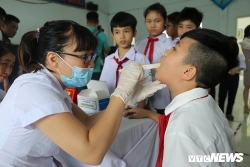 Khám sức khỏe sau vụ cháy Rạng Đông, học sinh bị chảy máu cam được đề nghị chuyển viện