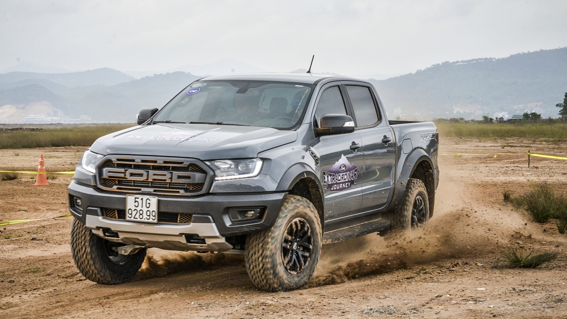 Ford Ranger Raptor sẽ sử dụng động cơ V8