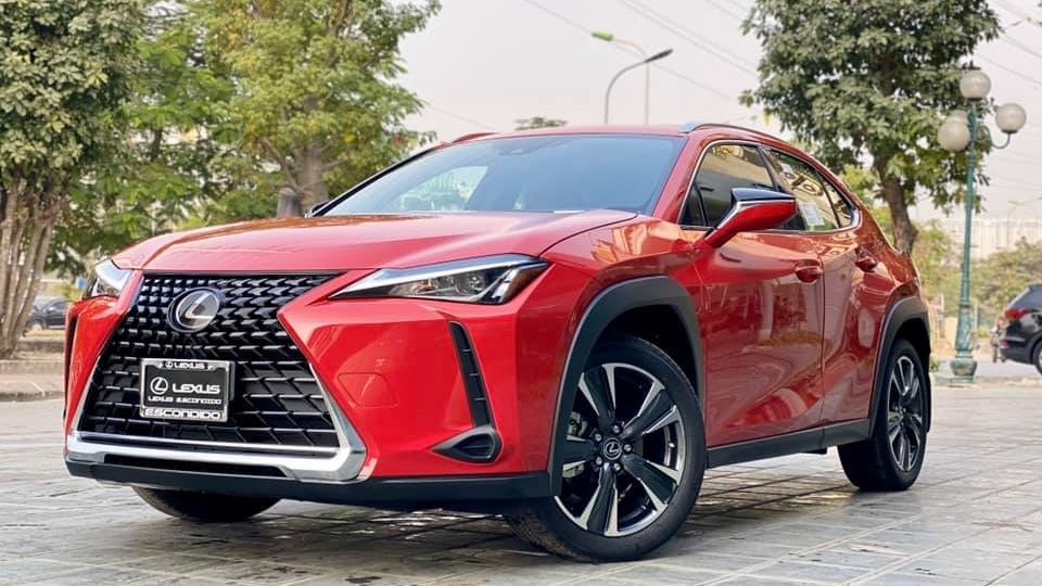 Lexus UX 200 đầu tiên đặt chân đến Việt Nam