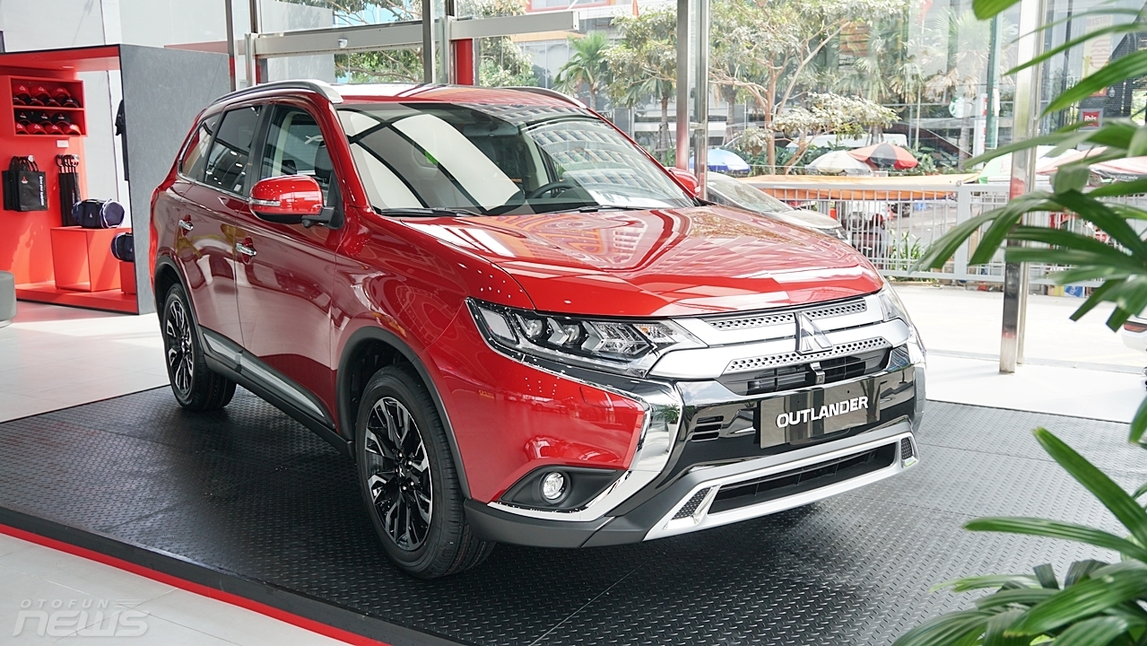 Mitsubishi Outlander 2020 ra mắt tại Việt nam với giá 825 triệu đồng